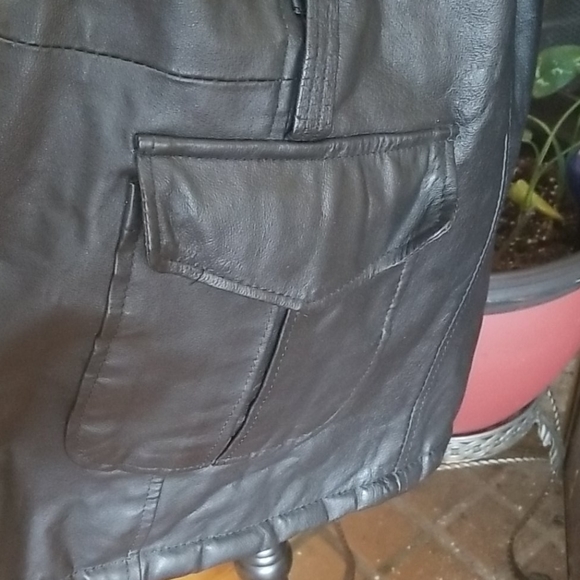 RELIABLE SOURCE - LEATHER BOMBER - Picture 5 of 7